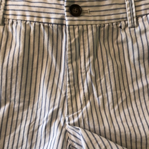 Uniqlo women’s striped shorts size 12 - Picture 2 of 4
